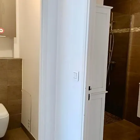 Gorgeous With Terrace, Elevator, Ac, Free Parking - Le Regis Apartman *
