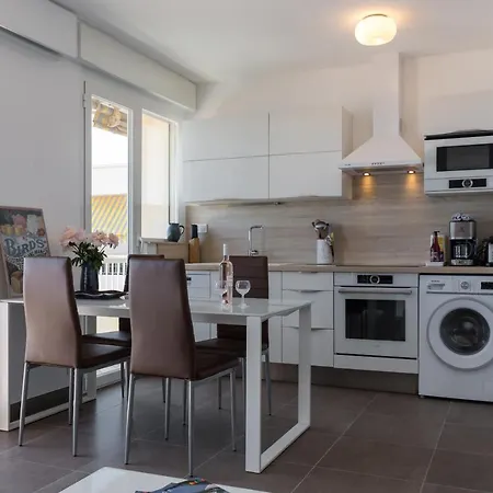 Apartman Gorgeous With Terrace, Elevator, Ac, Free Parking - Le Regis